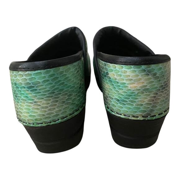 Sanita Professional Patent Leather Clogs EU 35 US 4 Iridescent Green Snake Print - Picture 7 of 15